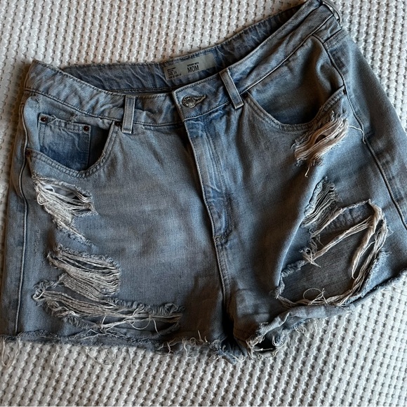 Topshop Ripped Mom Shorts (Size 10) - Picture 6 of 6